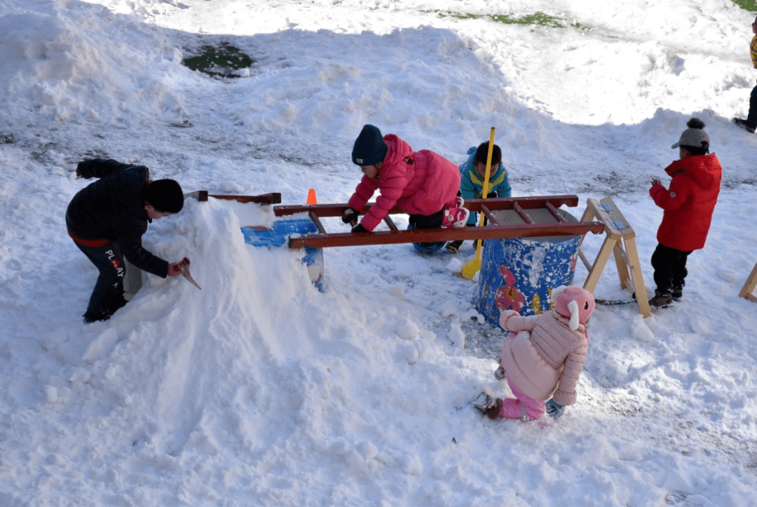 玩沙、玩水、玩雪，自然中的结构游戏乐趣